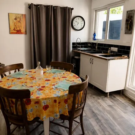 Сasa de vacaciones Maison Cosy Avec Terrasse • Proche Nantes